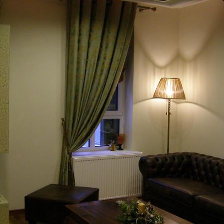 Room "Honeybee" In A Neoclassical House Castória Exterior foto