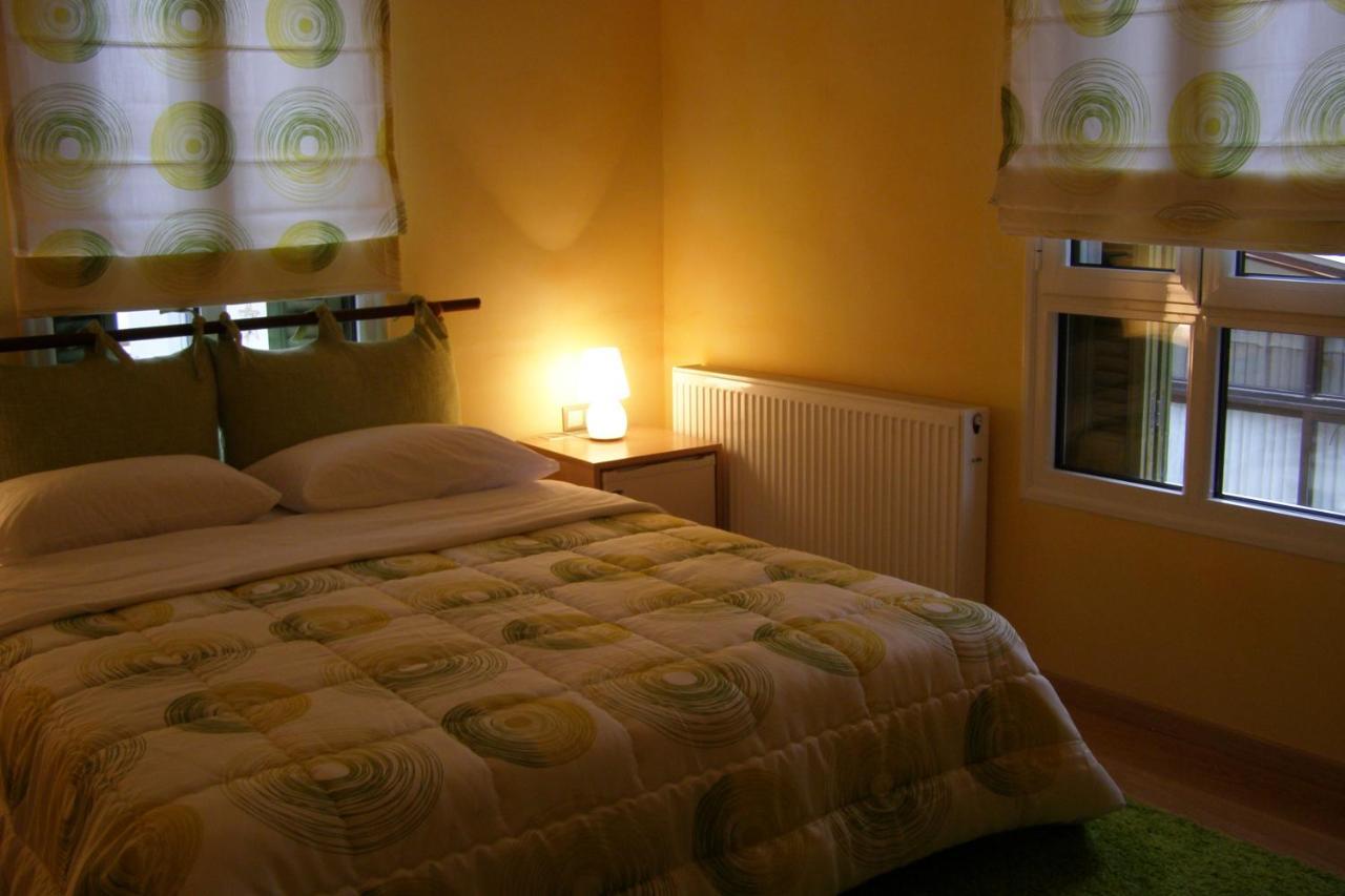 Room "Honeybee" In A Neoclassical House Castória Exterior foto