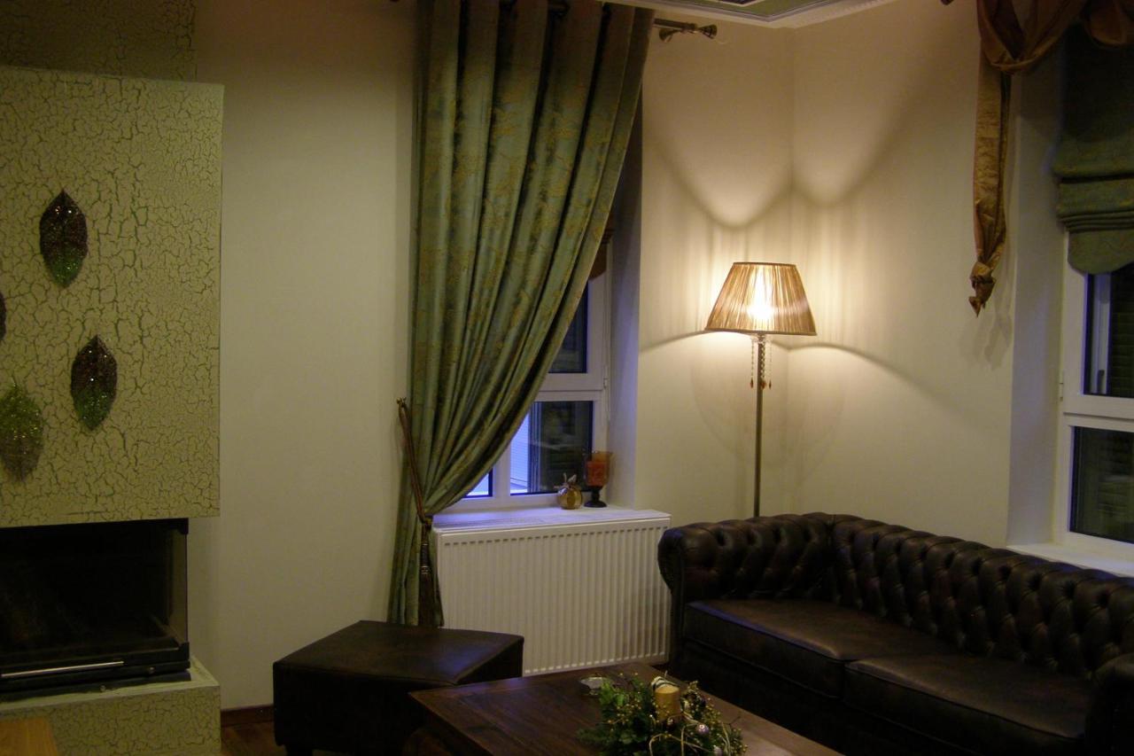 Room "Honeybee" In A Neoclassical House Castória Exterior foto